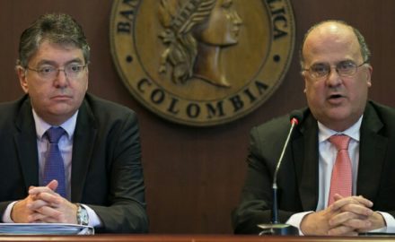 Finance Minister Mario Cardenas and Central Bank head José Dario Uribe