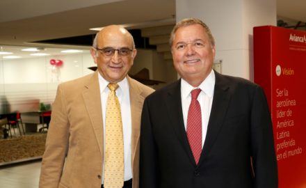 Avianca Chairman Germán Efromovich (left) and new President Hernán Rincón Kingsland Holdings Roberto Kriete