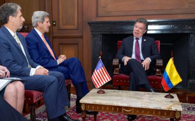 john-kerry-juan-manuel-santos-colombia-2