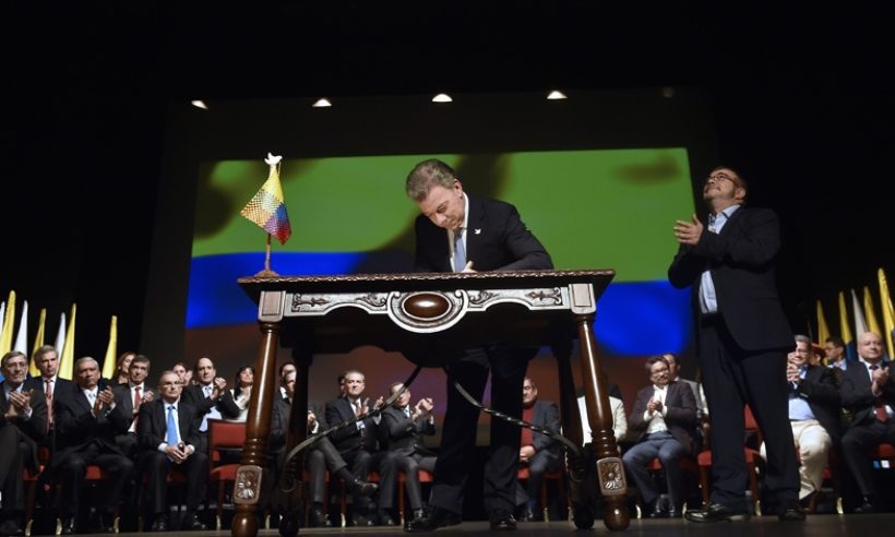 colombia peace juan manual santos timochenko teatro colon