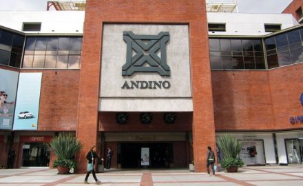 andino centro comercial bogota bomb explosion terrorist attack ELN guerrilla colombia enrique penalosa juan manuel santos