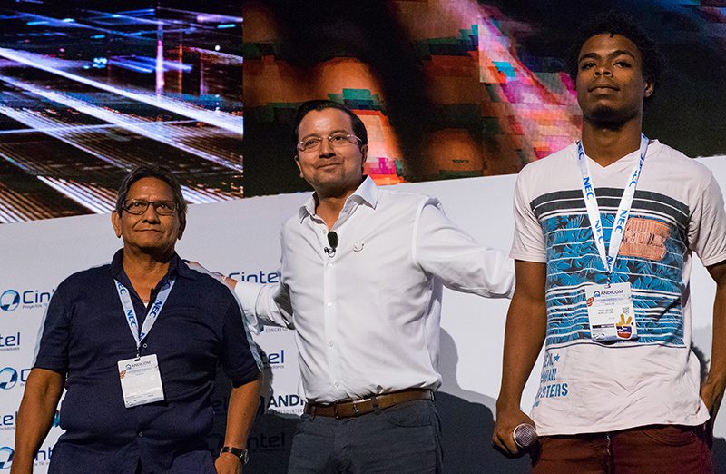 David Luna, ICT Minister of Colombia, breaks down the nation's technological progress in recent years on the stage at Andicom 2017. (Credit: Jared Wade)