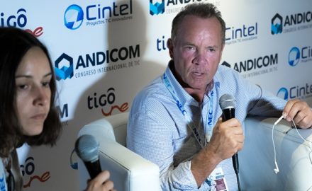 Mitch Lowe, CEO MoviePass Netflix Andicom 2017 Colombia