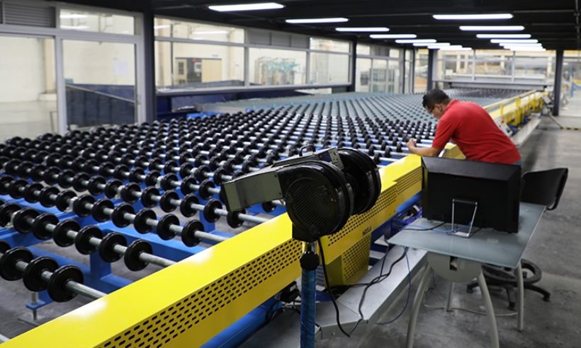 Tecnoglass window-making factory in Barranquilla, Colombia. (Photo credit: Liliana Padierna)