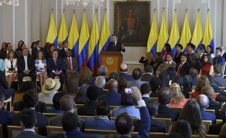 President Juan Manuel Santos gives a speech at Casa de Nariño in Bogotá introducing justices for the Special Jurisdiction for Peace, or JEP. (Credit: Presidencia de la República)