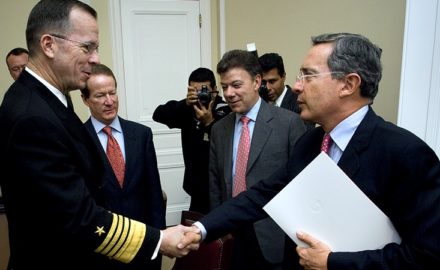 Photo: Before they were bitter political rivals, then-President Álvaro Uribe (right) and his then-Defense Minister Juan Manuel Santos (center) meet with U.S. officials in Washington. (Credit: U.S. Department of Defense)