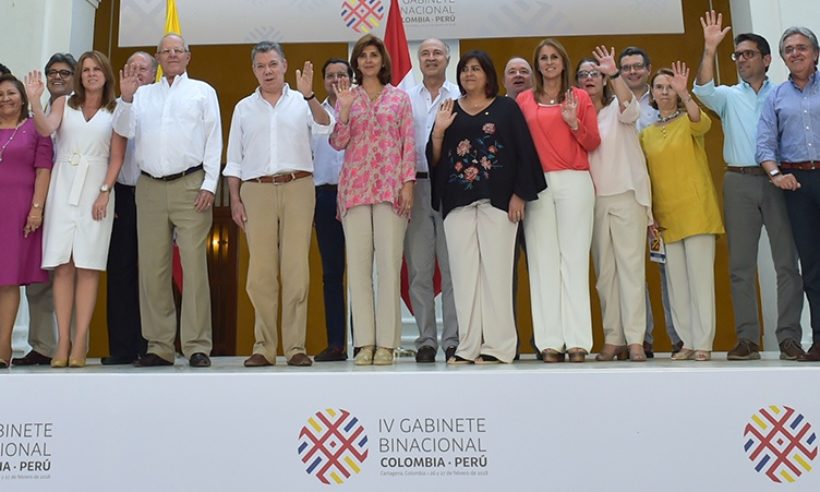 Photo: Colombian President Juan Manuel Santos and Peruvian President Pedro Pablo Kuczynski at the IV Gabinete Binacional Colombia-Perú. (Credit: Colombian Ministry of Commerce, Industry, and Tourism)
