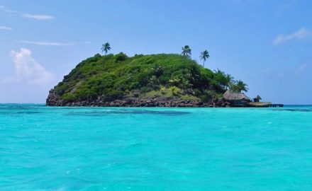 Photo: Cayo Cangrejo, off the islands of San Andrés and Providencia in the Caribbean, is one of many tropical paradises in Colombia. (Credit: Roberto San Andrés)