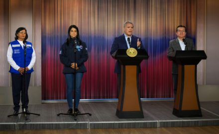 Left to right: Dr. Gina Tambini, representative of the Panamerican Health Organization; Dr. Marta Ospina, director of Colombia's National Institute of Health, President Ivan Duque, and new Minister of Health, Dr. Fernando Ruíz Gomez. Photo credit Nicolás Galeano, Presidencia de La República.