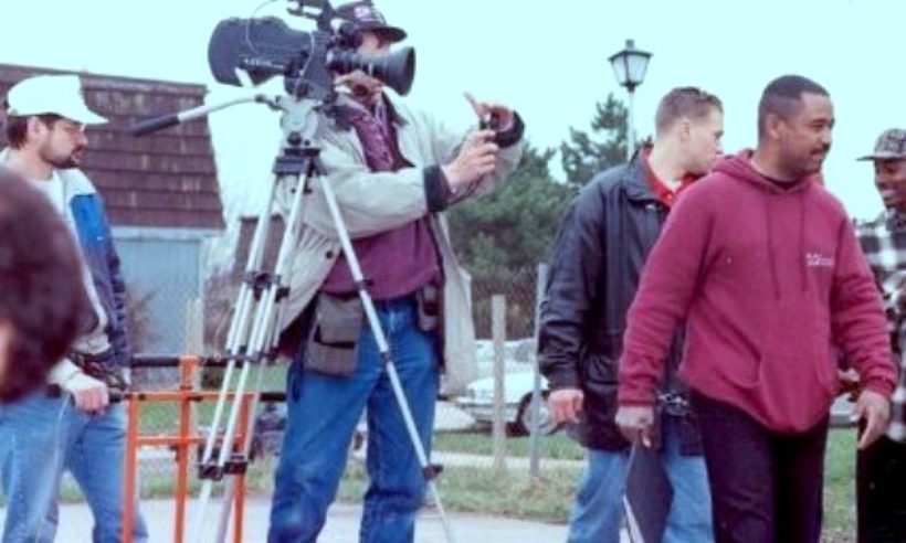 Loren Moss directing a production on 16mm film Arriflex. Photo by Renaul Hill