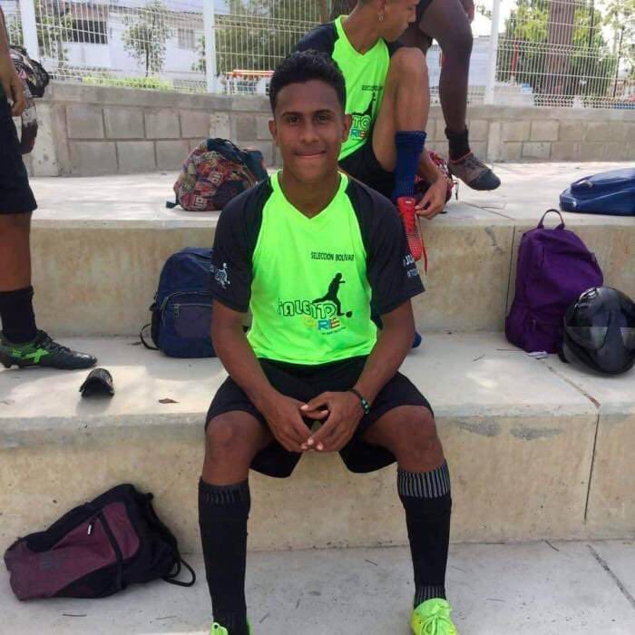Last month, 17 year old Harold David Morales Payares, a professional soccer aspirant was waiting out the pandemic curfews with his family in Cartagena. He had been washing a motorcycle, when according to witness accounts, police pulled up and demanded that he wash their motorcycle, then started to beat him. He started to run away, and the police shot him, according to the boy’s father. Photo: @paloafrude on Twitter
