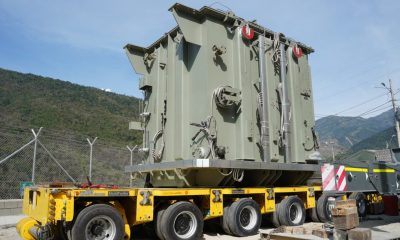 The transformers each have a capacity of 112 MVA (million volt amperes) and will transform the generator output from 18 kilovolts to the grid distribution voltage of 500 kilovolts. Each is 4 meters high and weighs 110 tons when filled with oil.