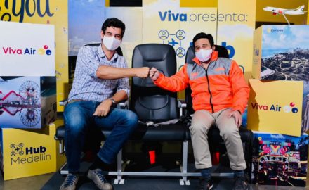 Felix Antelo (left) of VIva Air and Matias Laks of Rappi