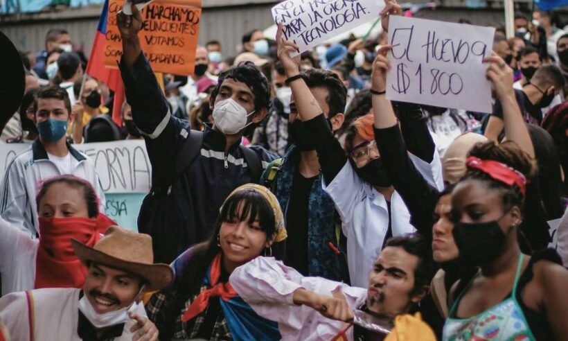 Above photo: Twittter @Giovasummer