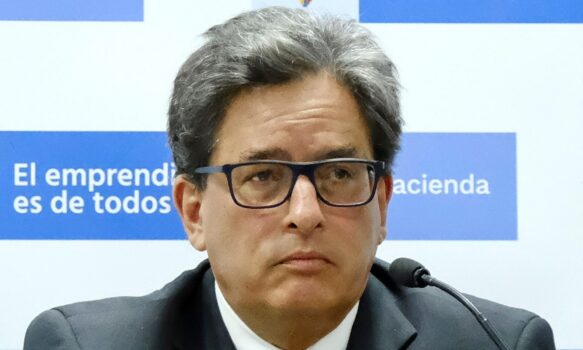 “On the issue of eggs, it depends on its quality. Let’s say $1,800 COP (48 cents, US) a dozen or something like that.”