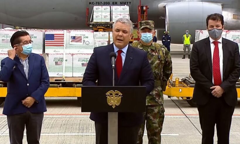The single dose vaccines effective against the SARS-Cov-2 virus were transferred after a reception ceremony by President Ivan Duque to the Ministry of Health’s airport warehouse.