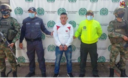 Colombia’s attorney general’s office has announced that Fredy Hoyos Muñoz, alias Moño Moño was captured on August 23, in the Siberia district of Caldono, Cauca for the murder of the social leader and governor of the La Laguna Indigenous Reservation, Sandra Liliana Peña Chocué.