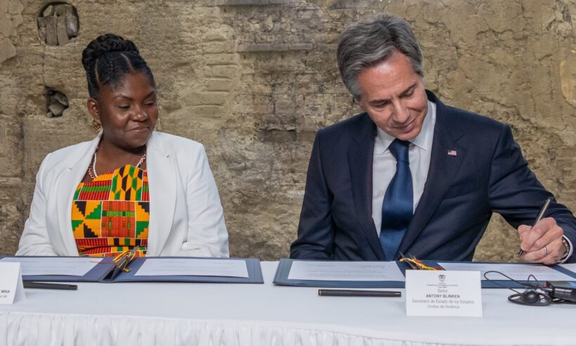 Secretary of State Antony J. Blinken tours Fragmentos Museum and delivers remarks at a signing ceremony to support the comprehensive implementation of the Ethnic Chapter of the 2016 Peace Accord, with Colombian Vice President Francia Márquez, in Bogota, Colombia, on October 3, 2022. [State Department photo by Ron Przysucha/ Public Domain]