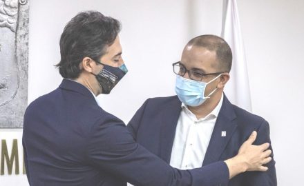 Medellín Mayor Daniel Quintero and his appointed General Manager of city-owned utility conglomerate EPM (Empresas Públicas de Medellín), Jorge Andrés Carrillo.