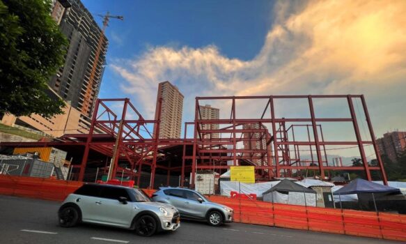 Pricesmart Poblado photo © Loren Moss