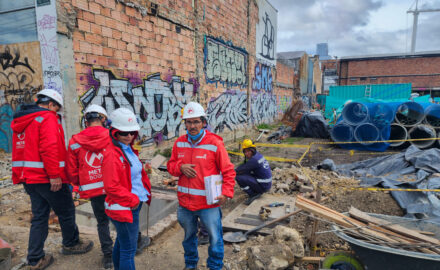 Workers at a construction site for the Bogota Metro on Calle 72 and Avenida Caracas. (Photo credit: Jared Wade, January 2023)