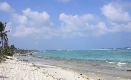 A beach in San Andres. (Credit: Mr.Jhosimar)
