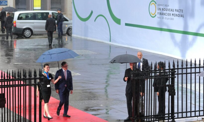 President Gustavo Petro attending a meeting in Paris, France. (Photo credit: Presidencia de la República)