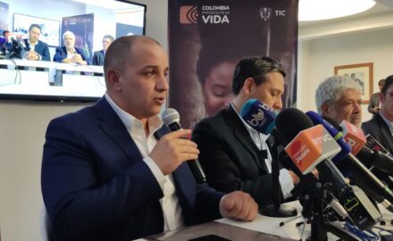 Jorge Andrés Carrillo Cardoso, general manager of EPM, speaks to the press following the agreement. (Image credit: EPM)