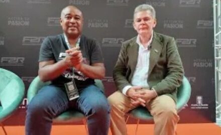 Loren Moss (left) & Guillermo Pajón