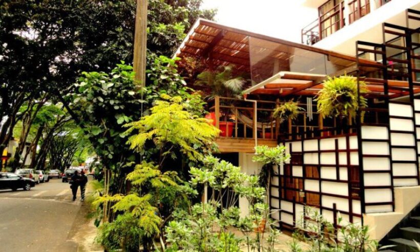 Facade of hostel at El Poblado