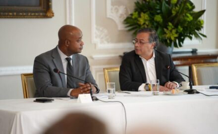 Chancellor Murillo discuss with the Colombian President Gustavo Petro