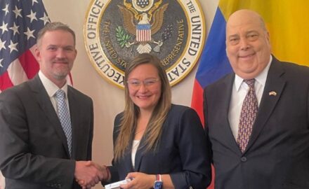 Colombia’s Minister of Commerce, Cielo Rusinque Urrego, and Ambassador Daniel García-Peña meet US Trade Representative Jamieson Greer to discuss tariffs on Colombian exports. Photo credit: Colombia's Ministry of Commerce, Industry and Tourism.