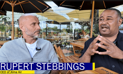 Alma Air CEO Rupert Stebbings (left) with Loren Moss of Finance Colombia (photo: Loren Moss)