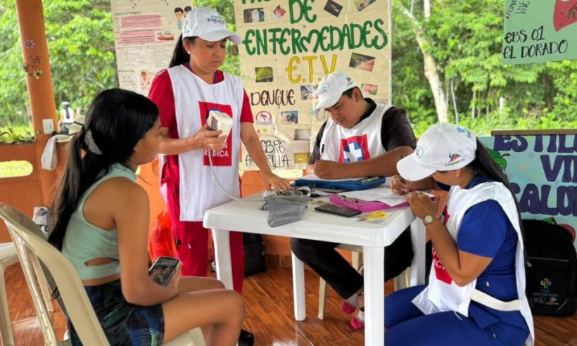 Basic Health Teams providing direct medical services to communities on behalf of the Colombian state. Courtesy of Colombia’s Ministry of Health.