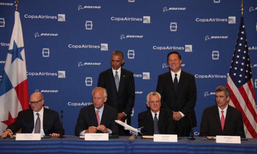 US President Barack Obana and Panama’s President Juan Carlos Varela look on as (seated, l to r) David Joyce, President of GE Aviation, Jim McNerney, CEO and Chairman of Boeing, Stanley Motta, Chairman of Copa Holdings, and Copa CEO Pedro Heilbron signed documents recognizing the agreement. The airplanes had previously been listed as unidentified on Boeing’s Orders and Deliveries website.