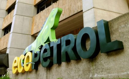 Above photo: «Ecopetrol» de Dvalencia – Own work, used under license CC BY-SA 3.0 vía Wikimedia Commons - https://commons.wikimedia.org/wiki/File:Ecopetrol.jpg#/media/File:Ecopetrol.jpg