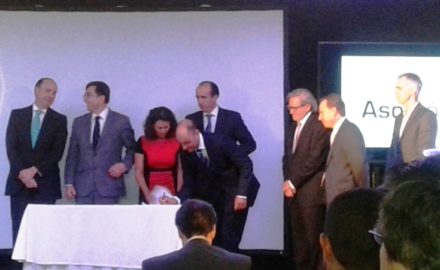 Pictured, from left to right: Gabriel Vallejo, Minister of Environment and Sustainable Development, Diego Molano Vega, Minister of Information and Communications Technologies, Nancy Patricia Gutiérrez, President Asomovil, Sergio González Guzmán, CEO Asomovil, Sebastian Cabello, Head of GSMA Latin America GSMA, Ariel Ponton, CEO Movistar, Santiago Pardo, VP Regulation for Claro, Marcelo Cataldo, VP Unidad Movil, Tigo – Photo courtesy GSMA