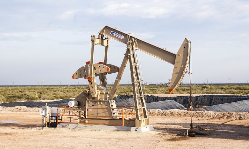 Frontera Energy Oil and Gas (Photo credit: generatorpowerproducts / Pixabay)