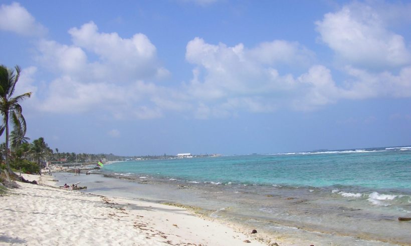 A beach in San Andres. (Credit: Mr.Jhosimar)