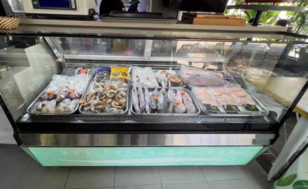 A seafood counter in the Medellín neighborhood of Laureles (photo: Loren Moss)