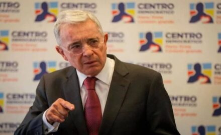 Álvaro Uribe.