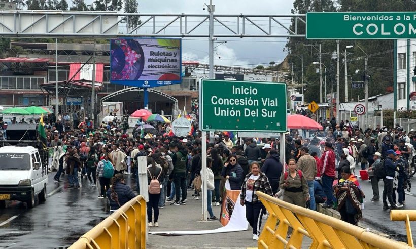 Border between Ecuador & Colombia looking towards Ipiales, Colombia (Photo: Cancillería de Colombia)