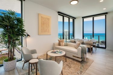Living room in 72 Park (image: Lefferts)