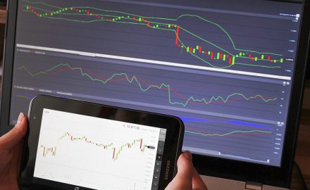 Grupo Cibest estimates that the government is on track with its tax collection this year, while their expenditures may be overshooting a bit compared to the expectations set this year. Stock photo by Csaba Nagy via Pixabay.